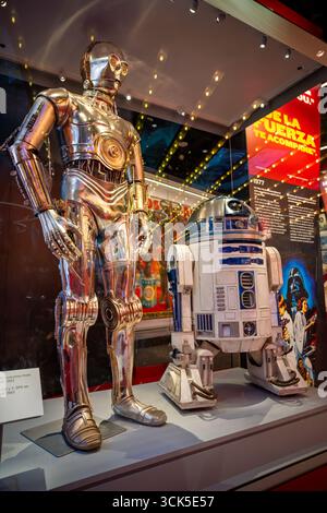 Smithsonian National Museum Of American History R2 D2 And C 3PO Costumes Washington DC // WASHINGTON DC — The Smithsonian National Museum of American History features the iconic costumes of R2-D2 and C-3PO from the 1983 film *Return of the Jedi* as part of its "Entertainment Nation" exhibition. This exhibition showcases a dynamic selection of objects and interactive experiences drawn from the museum's extensive collection of artifacts related to American theater, music, sports, film, and television. The "Entertainment Nation" exhibition highlights the powerful cultural impact of entertainment  Stock Photo
