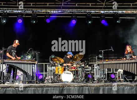 "PulsePair" percussion trio playing on-stage at the 2025 Percufolies drum festival - Ligueil, Indre-et-Loire (37), France. Stock Photo
