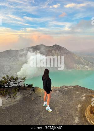 View from the top of Mount Ijen and its lake in the early morning, East Java, Indonesia, November 2024 Stock Photo