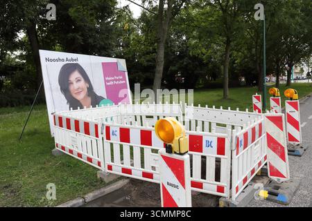 Wahlplakat von Noosha Aubel parteilos für die Oberbürgermeisterwahl in Potsdam, 16. September 2025. Die Wahl findet am 21. September statt. Oberbürgermeisterwahl in Potsdam *** Election poster of Noosha Aubel non-party for the mayoral election in Potsdam, September 16, 2025 The election will take place on September 21 Mayoral election in Potsdam Stock Photo