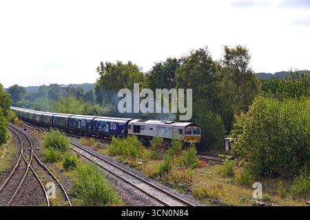 GB Railfreight 66721 at Healey Mills with 4M36, Drax to Liverpool, 16th September 2025 with empty woodchip biomass train for reloading Stock Photo