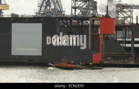 RECORD DATE NOT STATED Das Schwimmdock Dock 11 auf dem Gelände der Werft Blohm  Voss im Hamburger Hafen. Steinwerder Hamburg *** The floating dock Dock 11 on the site of the Blohm Voss shipyard in the Port of Hamburg Steinwerder Hamburg Stock Photo