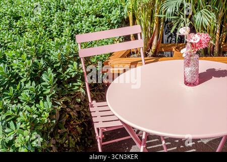 North Miami Beach Florida,Intracoastal Mall,outdoor patio table chair set,garden cafe seating,restaurant bistro dining area,al fresco casual dining,ca Stock Photo