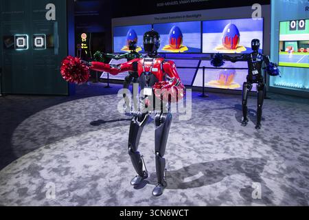 Dancing robots, humanoid, exhibition stand, exhibition, company Hisense, China, Chinese, IFA, Internationale Funkausstellung, 2025, Messe Berlin, exhi Stock Photo