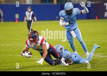 Toronto, Canada. 19th Sep, 2025. Wide receiver Tyson Philpot #6 of Montreal Alouettes is tackle after the reception in the first half during the week 16 CFL football game 2025at BMO Field. on September 19, 2025 in Toronto, Canada. (Photo by Leonardo Ramirez/Eyepix Group/Sipa USA) Credit: Sipa USA/Alamy Live News Stock Photo