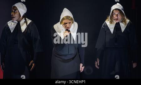 Glasgow, UK. 20th Sep, 2025. Rebecca Lucy Taylor Known as Self Esteem seen performing live on stage at The Barrowland Ballroom, Self Esteem embarks on her biggest tour to date with her new album ‘A Complicated Woman'. Credit: SOPA Images Limited/Alamy Live News Stock Photo