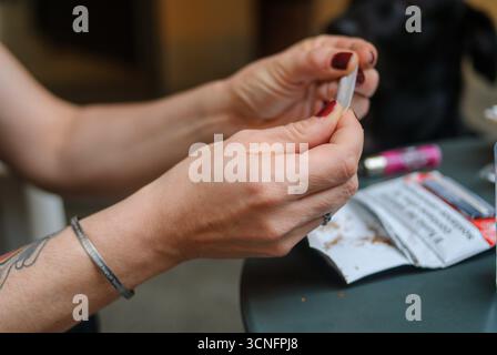 what does it feel like to smoke cigarettes Does Smoking Help With Anxiety? what does it feel like to smoke cigarettes Does Smoking Help With Anxiety?
