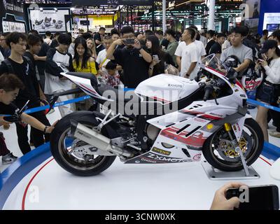 Sep. 20th, 2025, Crowds watching ZXMoto released new model ZX