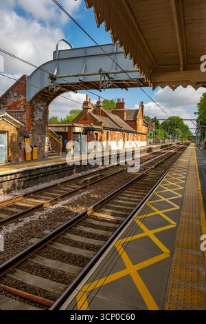 Ingatestone Station Es On The Great Eastern Main Line Stock Photo ingatestone-station-es-on-the-great-eastern-main-line-stock-photo