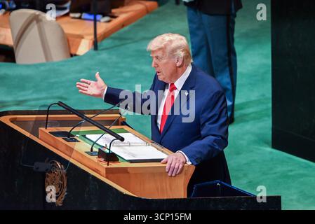 New York, Vereinigte Staaten. 23rd Sep, 2025. United States President Donald J Trump addresses the United Nations General Assembly at United Nations Headquarters in New York, New York, USA on 23 September, 2025. Credit: Kyle Mazza/CNP/dpa/Alamy Live News Stock Photo
