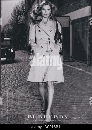 poster-advertising-burberry-