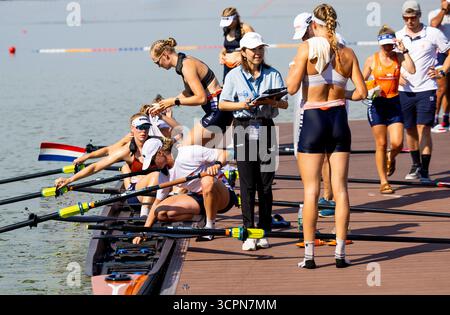SHANGHAI - The Dutch women's eight final at the World Rowing ...