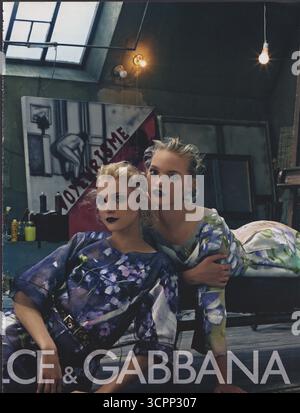 poster-advertising-dolce-
