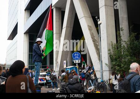 Great Rome Flag Palestinian flag during a Demonstration in favor of purchasing power ...