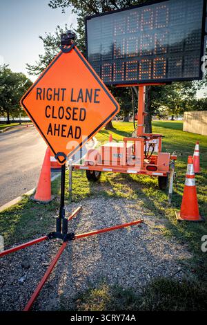 LED traffic control road sign solar powered message board mobile ...