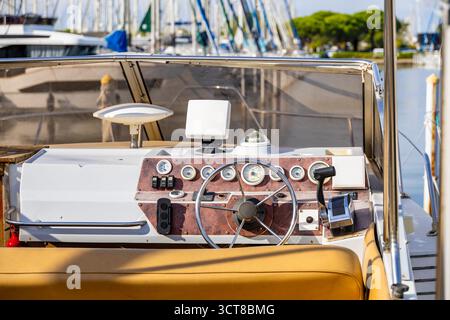helm station on sailing boat Stock Photo - Alamy