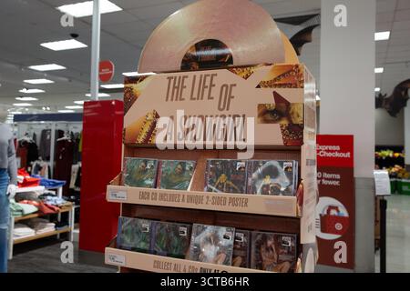 Target taylor swift hi-res stock photography and images - Alamy