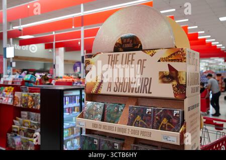 Target taylor swift hi-res stock photography and images - Alamy