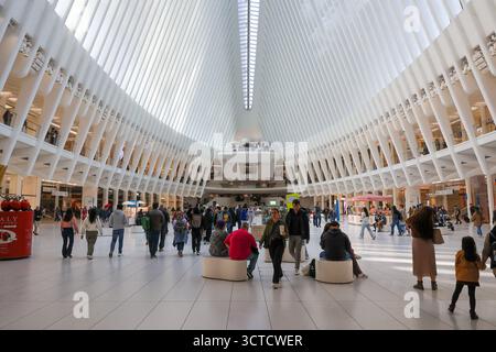 The Oculus, designed by spanish architect Santiago Calatrava at the ...