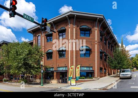 Mars Hill, North Carolina, USA-28 September 2025: Building containing the Mars Hill University Bookstore. Stock Photo