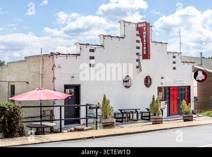 Mars Hill, North Carolina, USA-28 September 2025: The Mars Hill Theatre building, now housing the Mars Theatre Brewing Company. Stock Photo