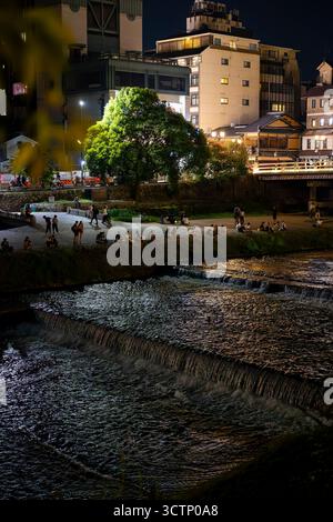 Sanjō Ōhashi Bridge, Kamo River, Kyoto, Japan Stock Photo