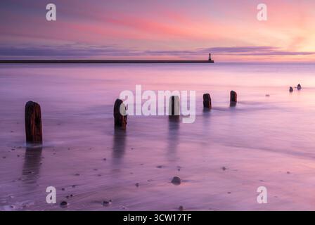 Sunrise over Spittal Beach, Berwick-upon-Tweed, Northumberland, England ...