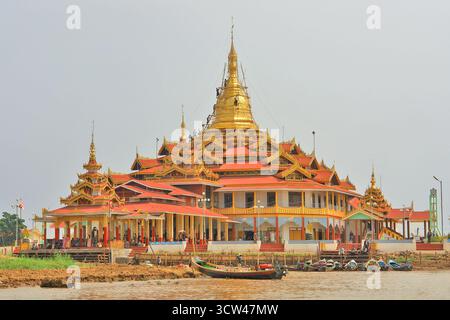 Inle Phaung Daw U Pagoda  notable Buddhist pagoda in Myanmar (formerly Burma), located in the village of Ywama on Inle Lake in Shan State. Stock Photo