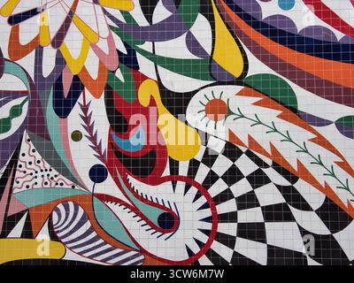 Vibrant Abstract Azulejo Mural on Building Facade in Porto - Large, colorful, and abstract modern Azulejo tile mural covering a building wall, featuri Stock Photo