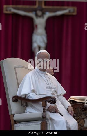 Vatican City, Vatican, 11 October 2025. Pope Leo XIV prays in front of ...