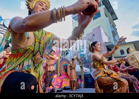 A traditional Thai dance group performing on the occasion of Hindu festival Diwali inthe Indian quarter of Phahurat (Pahurat), Bangkok, Thailand Stock Photo