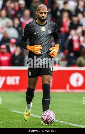 chelsea-goalkeeper-robert-sanchez-during-the-premier-league-match-at