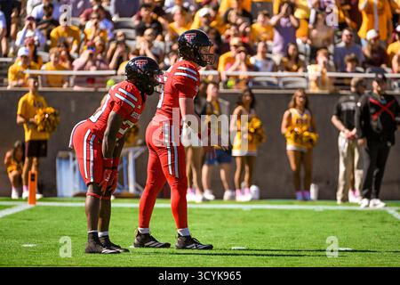 Texas Tech quarterback Will Hammond catches a snap during the first