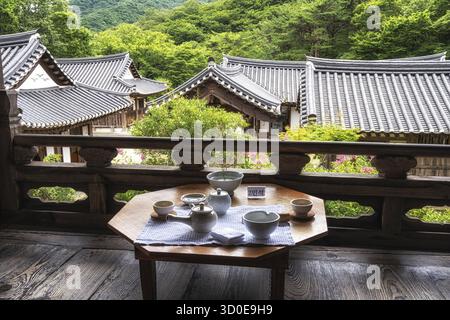 Seonamsa wild tea house tea set ceremony. The Korean translation says for 2 people. Taken in Suncheon, South Korea Stock Photo