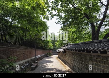 Doldam road pathway surrounding deoksugung palace in seoul, south korea Stock Photo