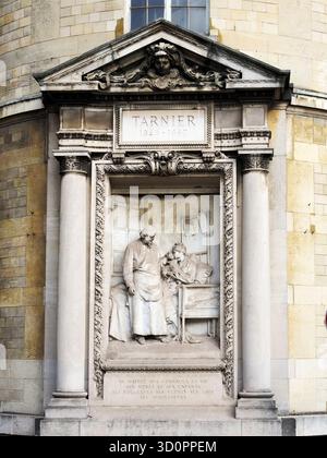 Paris landmark, Monument of Tarnier at the corner of Avenue de l ...