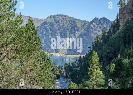 Lac de Gaube Alpine Lake in the Pyrenees near Cauterets France Stock Photo