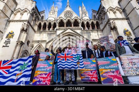 Chagos Islands Judicial review claim. Two linked. The cases challenge UK Government decisions affecting Chagossians due to the lack of consultation ab Stock Photo