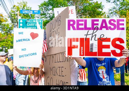 Rutherford, New Jersey - October 18, 2025: Crowd Gathers in New Jersey to Celebrate Democracy at the No Kings Day Protest. Stock Photo