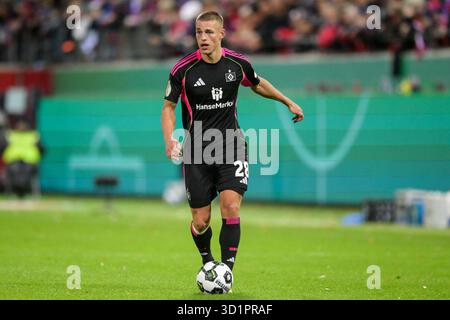 Miro Muheim (HSV Hamburg, 28); 1. Bundesliga [Bundesliga], 10th ...