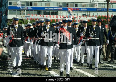 Cadets of police academy marching on parade Stock Photo - Alamy