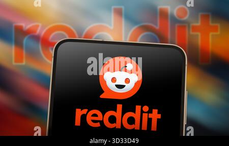 Reddit - social new platform - displayed on mobile device Stock Photo