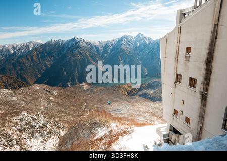 Tateyama Ropeway along Tateyama Kurobe Alpine Route in autumn winter, with view of Japanese alps landscape Stock Photo
