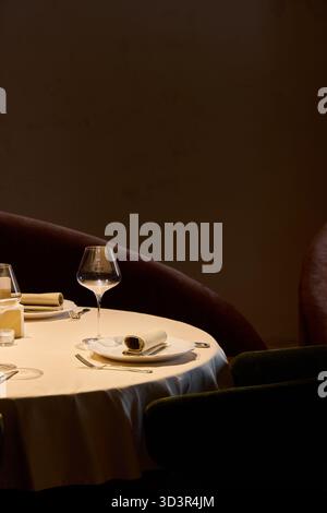 Elegant dining setting with fine glassware and tableware Stock Photo