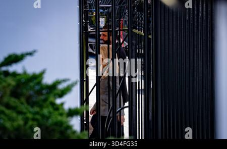 November 10, 2025, Washington, District of Columbia, United States: Syria's President Ahmed al-Sharaa arrives at the White House for a meeting with President Donald Trump on November 10, 2025 (Credit Image: © Andrew Leyden/ZUMA Press Wire) EDITORIAL USAGE ONLY! Not for Commercial USAGE! Stock Photo