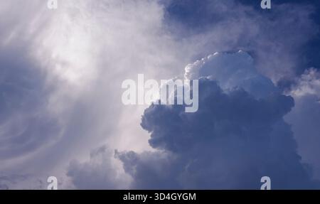 Cumulus congestus  ( towering cumulus ) cloud forming Stock Photo