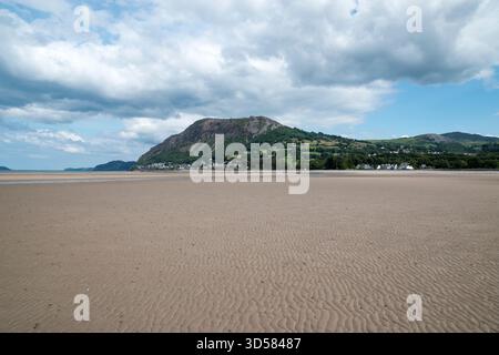 Llanfairfechan on the North Wales coast looking towards Penmaen Mawr headland Stock Photo