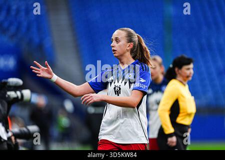 Hamburg, Deutschland. 16th Nov, 2025. Victoria Schulz (Hamburger SV, #19) GER, Hamburger SV vs. Bayer 04 Leverkusen, Frauen, Fussball, DFB-Pokal, Achtelfinale, Saison 2025/2026, 16.11.2025 Foto: Eibner-Pressefoto/Marcel von Fehrn Credit: dpa/Alamy Live News Stock Photo