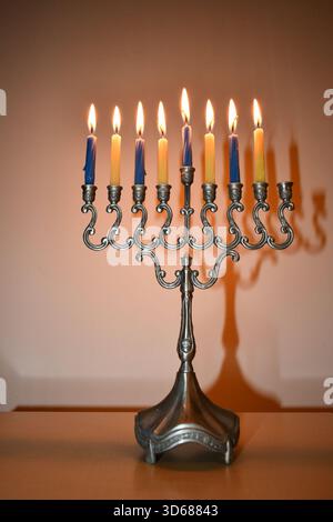 Hanukkah how many candles today