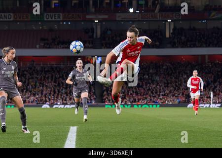 London, UK. 26th Mar 2025. Caitlin Foord of Arsenal Women in action during the Barclays Women's Super League match against Real Madrid. Stock Photo
